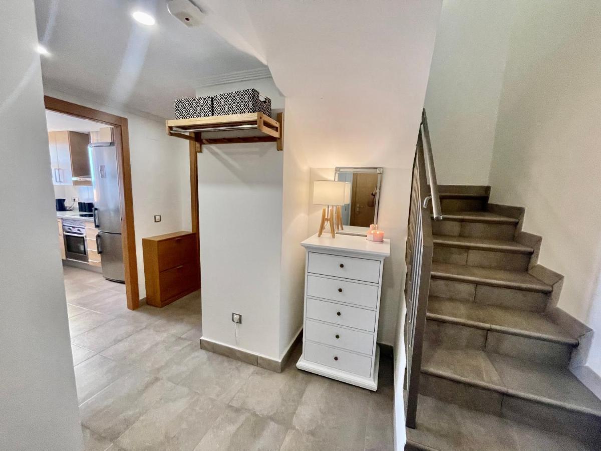 Modern 2-Floor Penthouse With Sea Views - Sleeps 7 Apartment Finestrat Ngoại thất bức ảnh